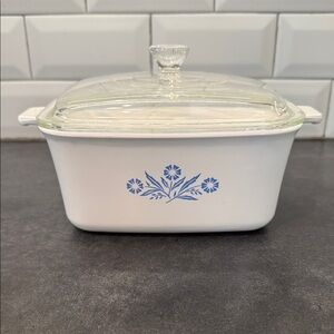 CorningWare cornflower blue 1 1/2 qt baking dish with lid